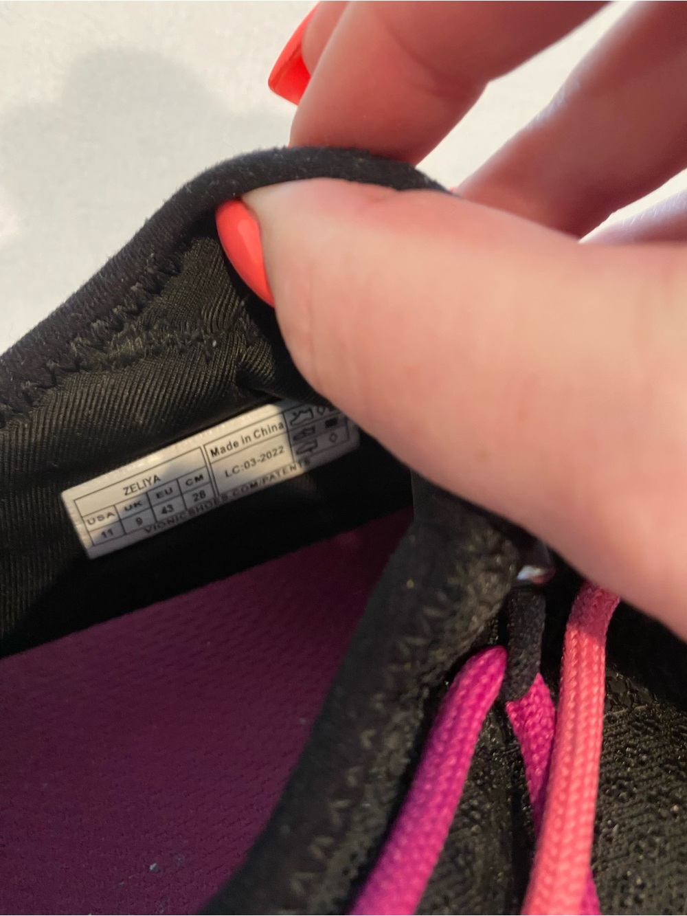 Women’s Vionic Zeliya Black Athletic Sneakers with Pink Accents Size 11 - Picture 8 of 8